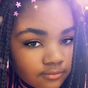 Meet your Posher, Makayla